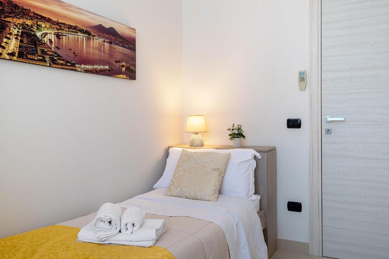 La Preziosa Apartment Duomo Neapel Exterior foto